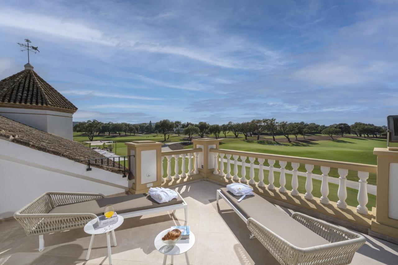 Royal Suite At The San Roque Club Exterior photo