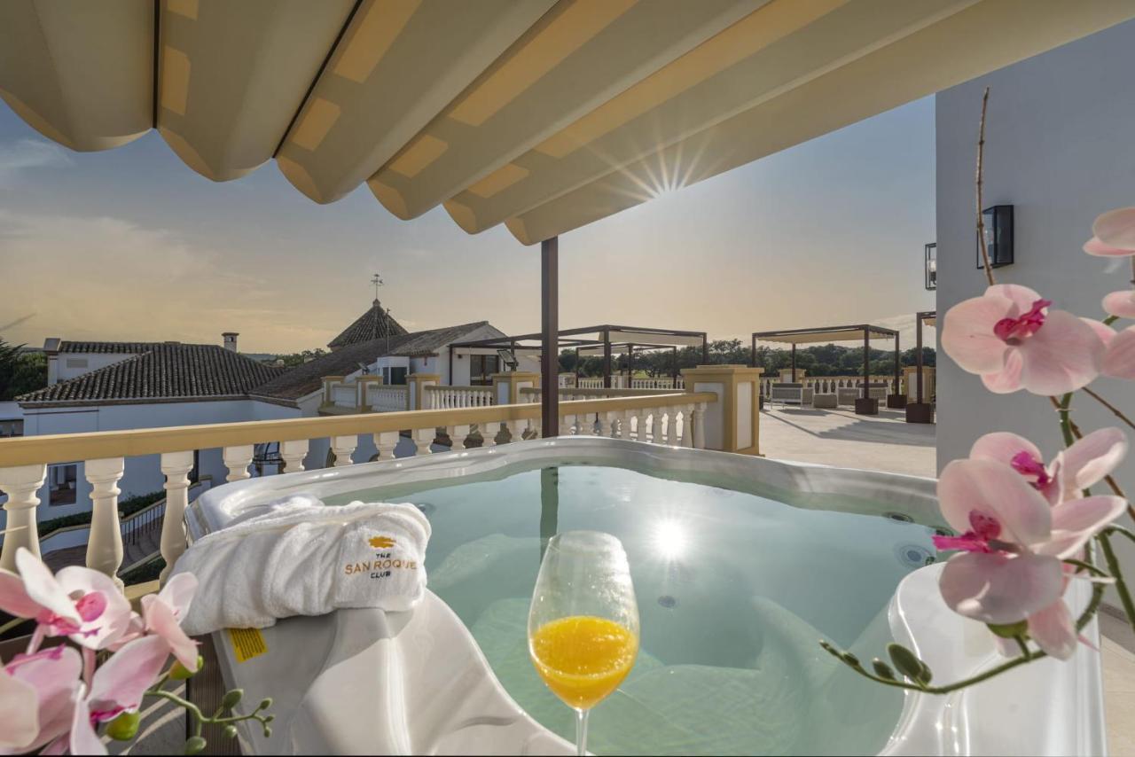 Royal Suite At The San Roque Club Exterior photo